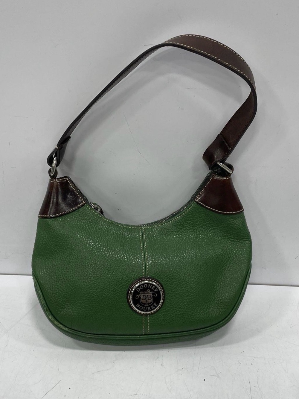Gorgeous pebbled leather forest green Dooney & Bourke shoulder bag